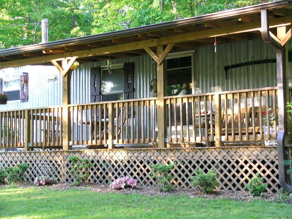 Wolf Creek Farm And Motorcycle Manor At Wolf Creek Farm, Llc Frühstückspension