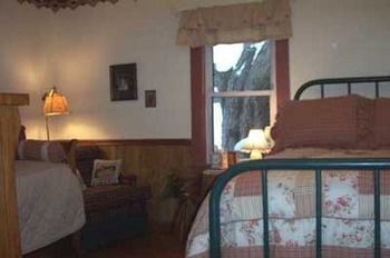 Wolf Creek Farm And Motorcycle Manor At Wolf Creek Farm, Llc 5*